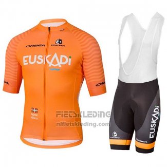 2018 Fietskleding Euskadi Oranje Korte Mouwen en Koersbroek